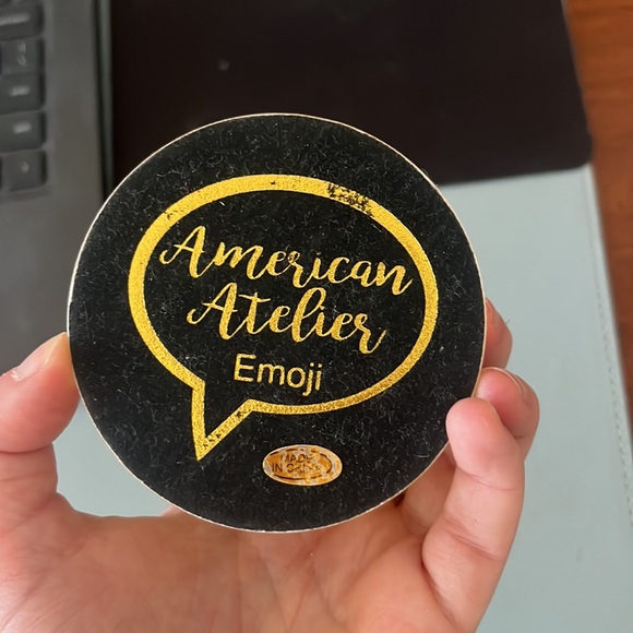 Emoji glass paperweight - Picture 3 of 3